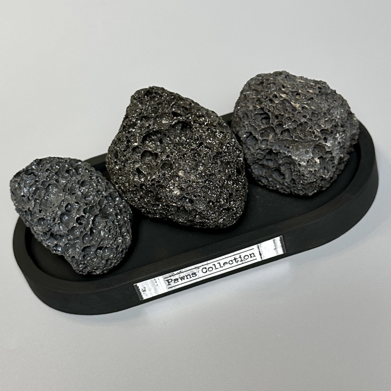 Диффузор вулканический Black Stone из камней с Тенерифе, Испания на подставке c парфюмом