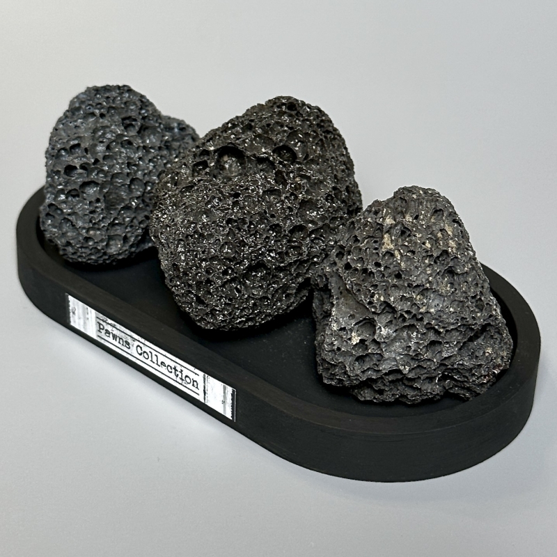Диффузор вулканический Black Stone из камней с Тенерифе, Испания на подставке c парфюмом