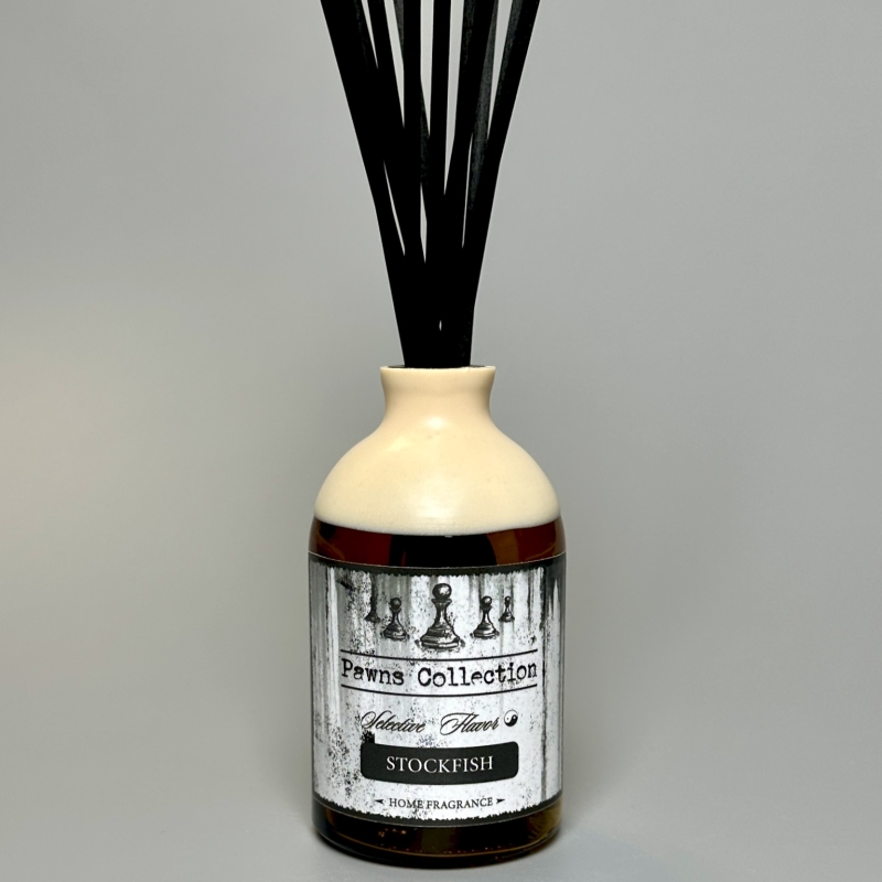 Аромадиффузор с палочками STOCKFISH 100 мл по мотивам парфюма Lost Cherry