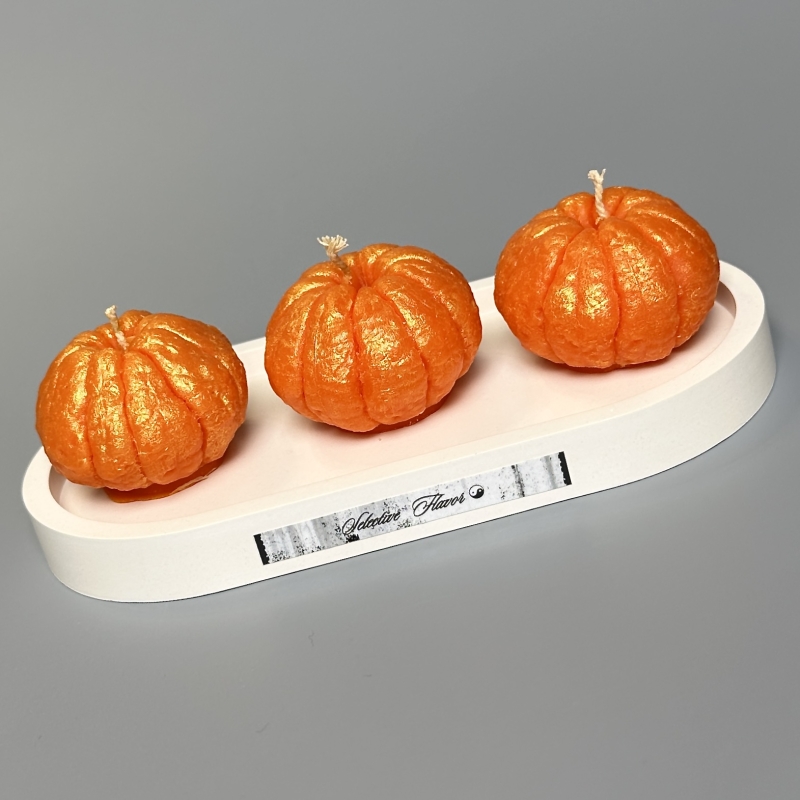Набор новогодних ароматических свечей Stand Tangerines на подставке из скульптурного гипса 1 шт