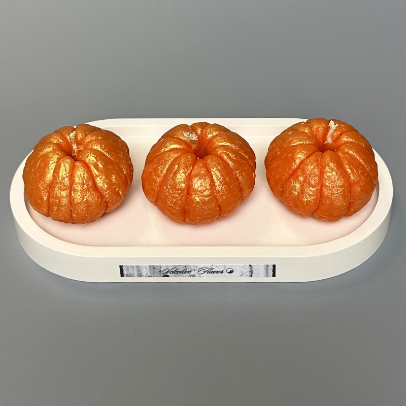 Набор новогодних ароматических свечей Stand Tangerines на подставке из скульптурного гипса 1 шт